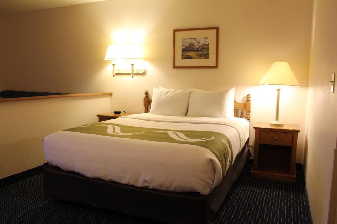Quality Inn & Suites Goldendale Room photo